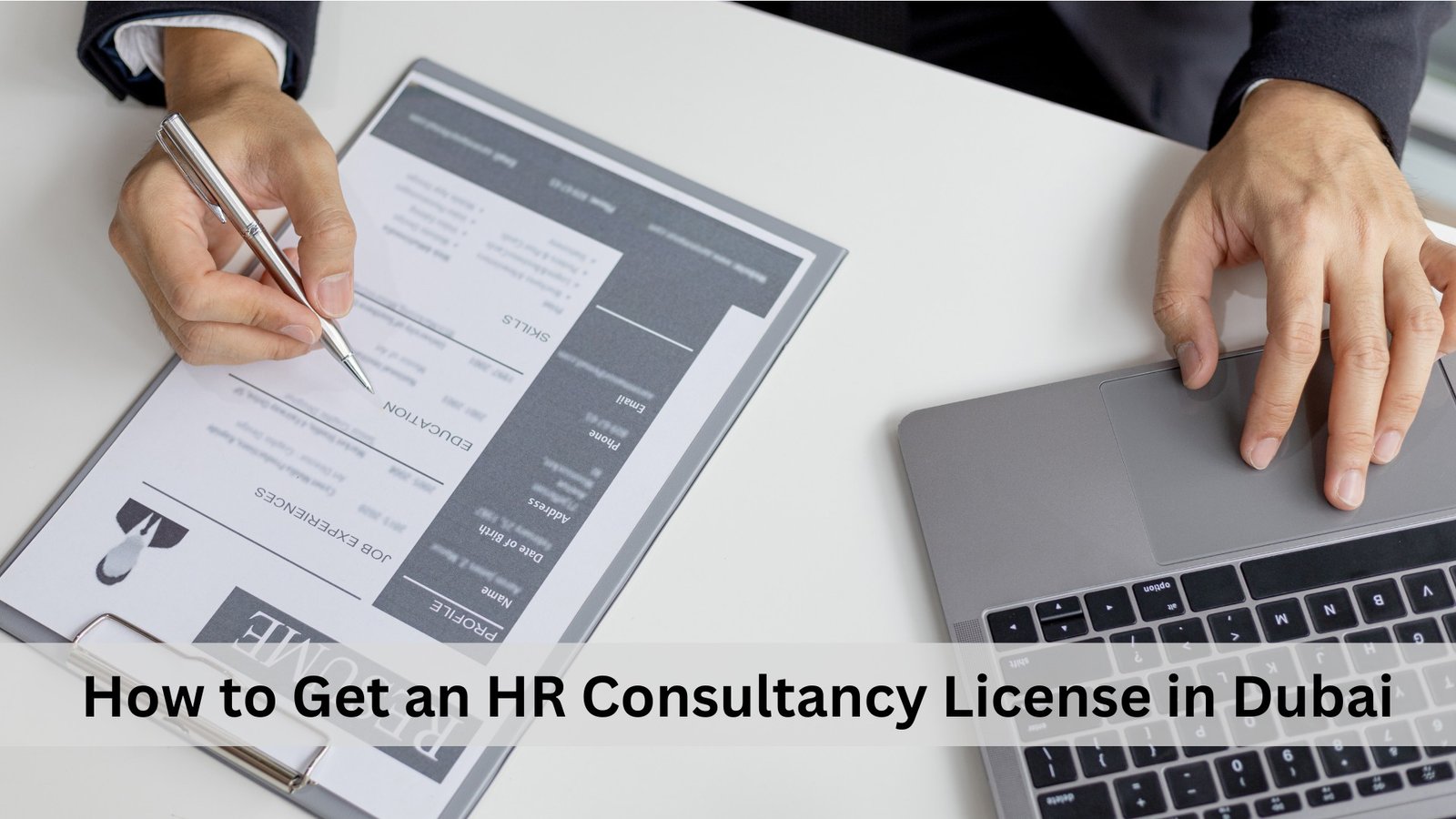 When setting up an HR consultancy in Dubai, one of the first decisions you’ll need to make is whether to establish your business in a free zone or on the mainland. Each option has its advantages and specific requirements.